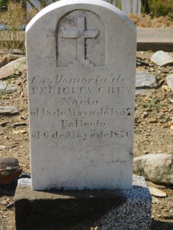 [Picture of Felicita Cruz grave]